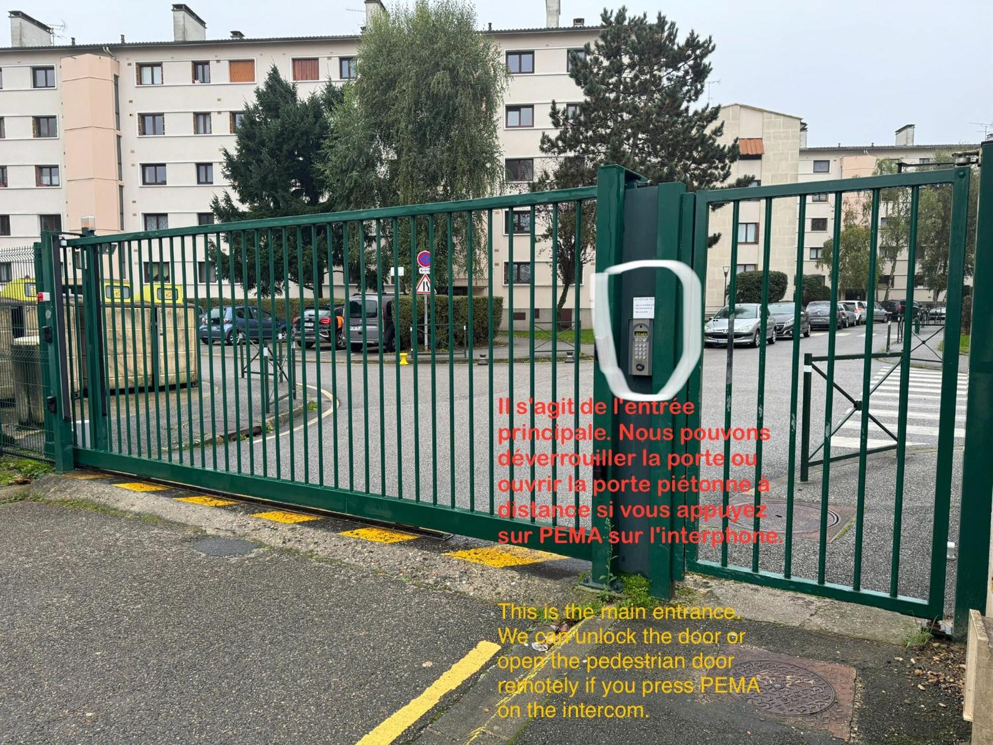 Appartement Periurbain De Paris Et Versailles Les Clayes-Sous-Bois Bagian luar foto